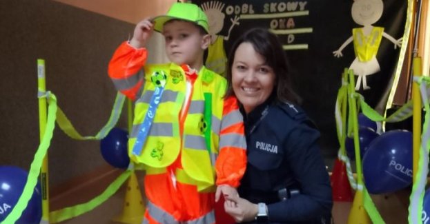 Przedszkolaki na odblaskowym pokazie mody