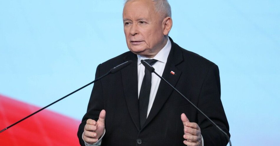 zdjęcie: Kaczyński o spotkaniu prof. Nowaka z AfD: taka wizyta może przynieść pewne pozytywne rezultaty / Warszawa, 09.10.2025. Prezes Prawa i Sprawiedliwości Jarosław Kaczyński na konferencji prasowej w siedzibie ugrupowania przy ul. Nowogrodzkiej w Warszawie, 9 bm. Temat spotkania: marsz ph. 