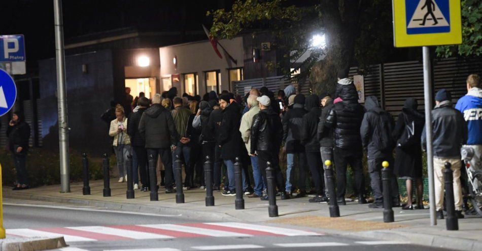 zdjęcie: Frekwencja jest prawdopodobnie największa w dziejach III RP / fot. PAP