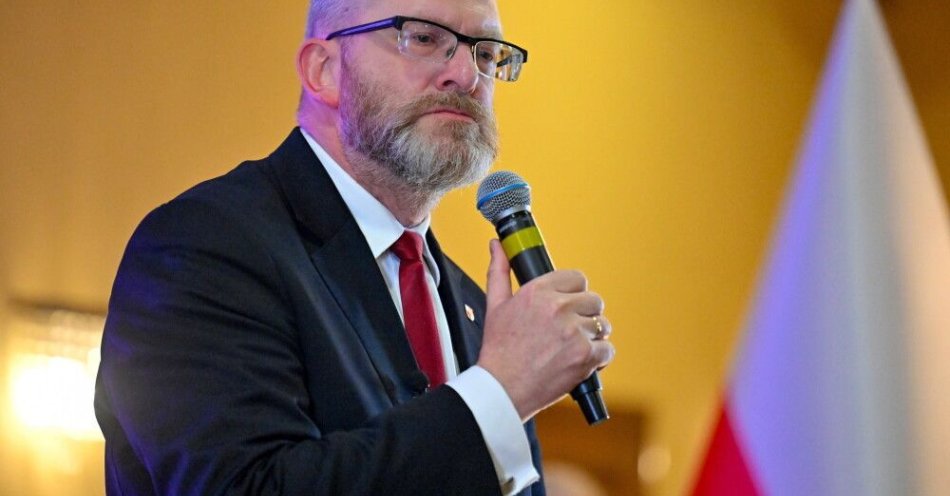 zdjęcie: Podpisałem dwa kolejne wnioski o uchylenie immunitetów związane z „ekscesami” Brauna / fot. PAP