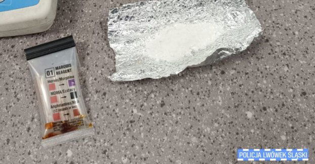 Kierujący Passatem posiadał przy sobie narkotyki i prowadził pod ich wpływem- został zatrzymany