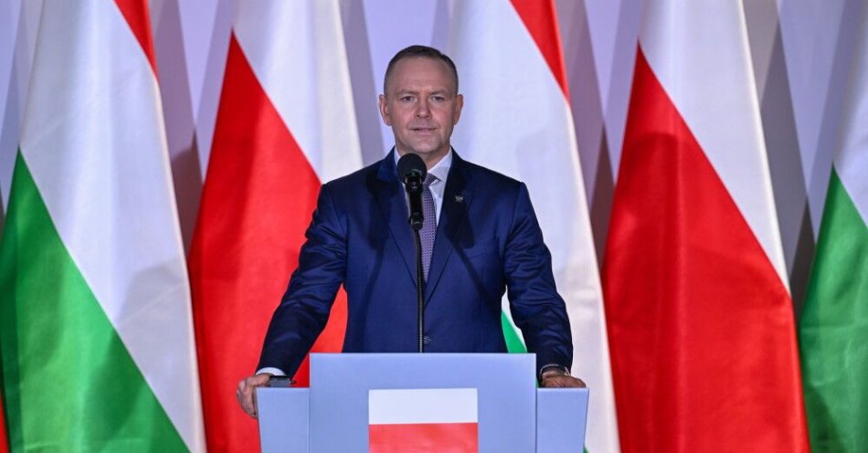 zdjęcie: Sondaż: 44,7 proc. badanych negatywnie o spotkaniu Nawrockiego z Orbanem; 36,5 proc. – pozytywnie / Przemyśl, 23.03.2026. Wizyta prezydenta Węgier w Polsce w ramach obchodów Dnia Przyjaźni Polsko-Węgierskiej. Prezydent RP Karol Nawrock podczas wspólnej konferencji prasowej z prezydentem Węgier Tamasem Sulyokiem, 23 bm. w Muzeum Narodowym Ziemi Przemyskiej. (aldg) PAP/Darek Delmanowicz