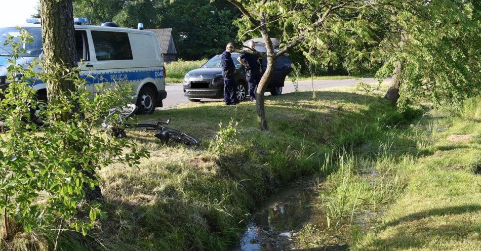 zdjęcie: 62-latek utonął w przydrożnym rowie / fot. KPP Radzyń Podlaski