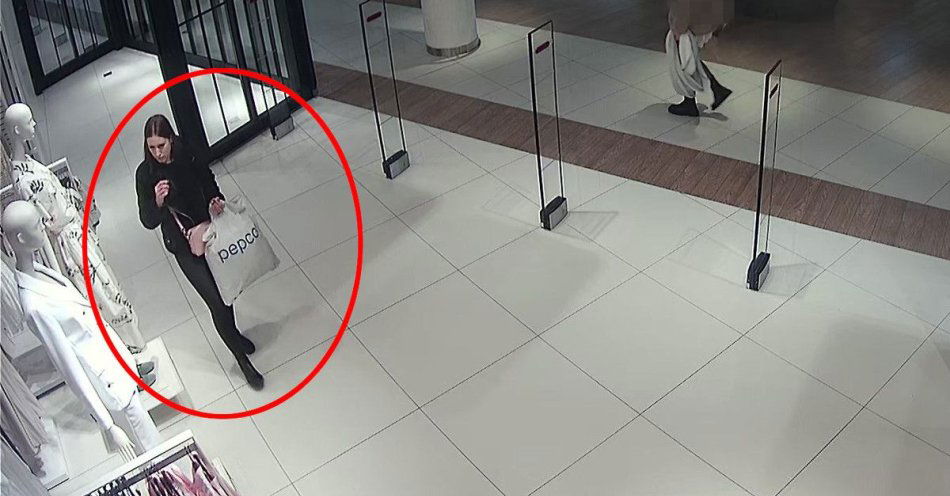 zdjęcie: Poszukujemy kobietę, która może mieć związek z kradzieżą odzieży / fot. KMP w Gdyni