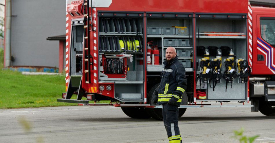 zdjęcie: Strażacy z regionu pomagają w walce z powodzią w woj. opolskim / v46642927