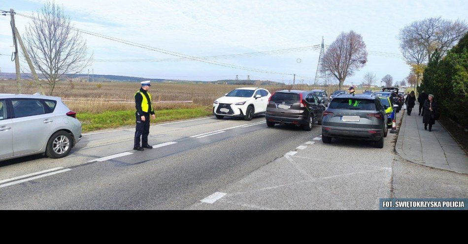 zdjęcie: Pińczów: policja zwiększa patrole przy cmentarzach / fot. KPP Pińczów