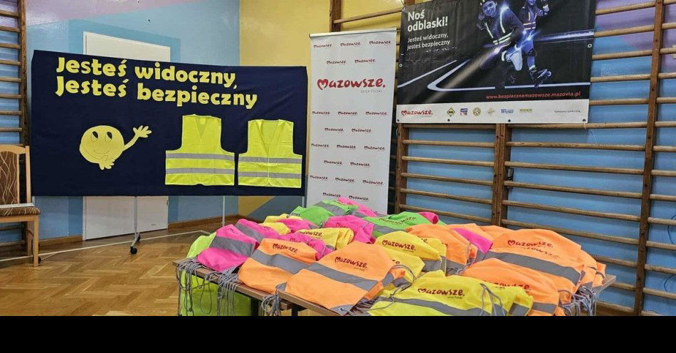 zdjęcie: Kampania widoczności dla uczniów Szkoły Podstawowej w Rakach / fot. KPP w Makowie Mazowieckim