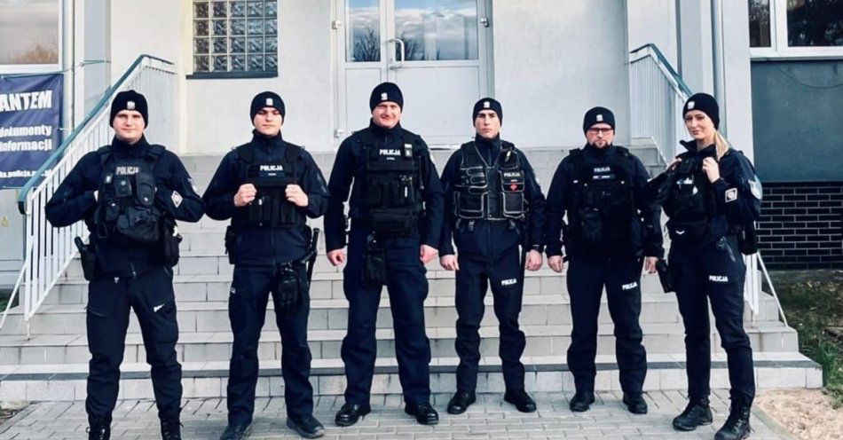 zdjęcie: Nowi policjanci zaczynają służbę w powiecie polickim / fot. KPP w Policach