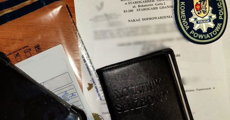 zdjęcie: Policjant po służbie namierzył poszukiwanego młodego mężczyznę / fot. KPP w Starogardzie Gdańskim