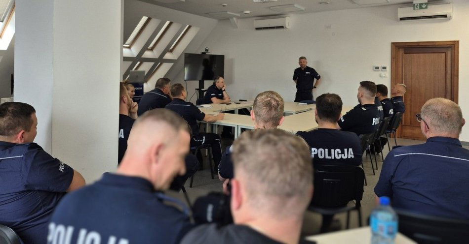 zdjęcie: Doskonalenia zawodowe są nieodłącznym elementem policyjnej służby / fot. KPP w Mrągowie