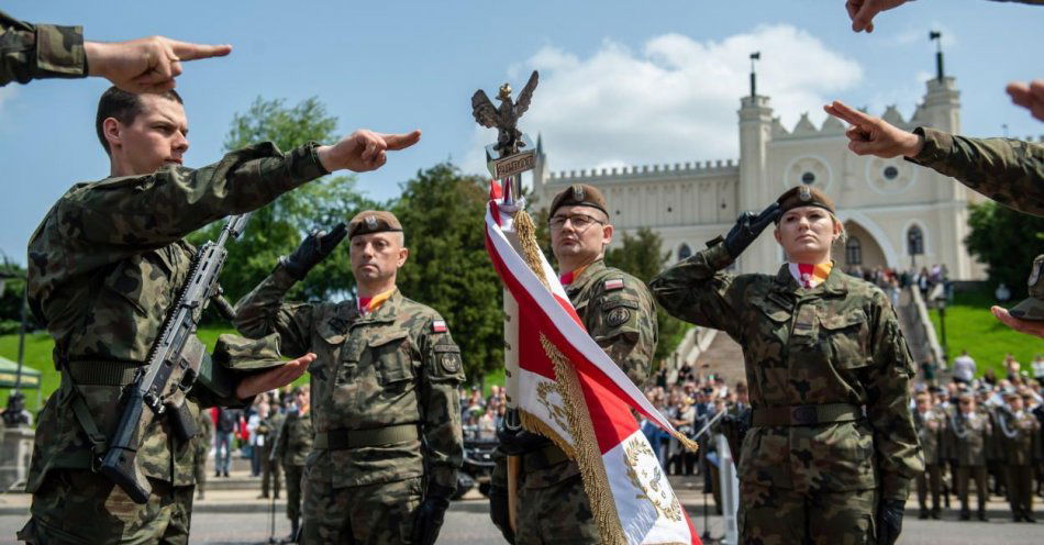 zdjęcie: W Lublinie przysięga nowych żołnierzy i piknik wojskowy z okazji święta 2. Lubelskiej Brygady OT / fot. PAP