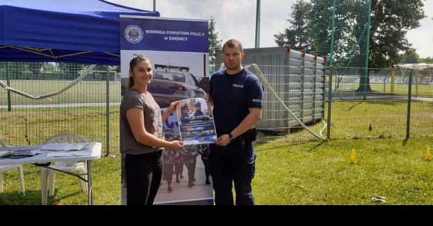 Festyn charytatywny z udziałem świdnickich policjantów