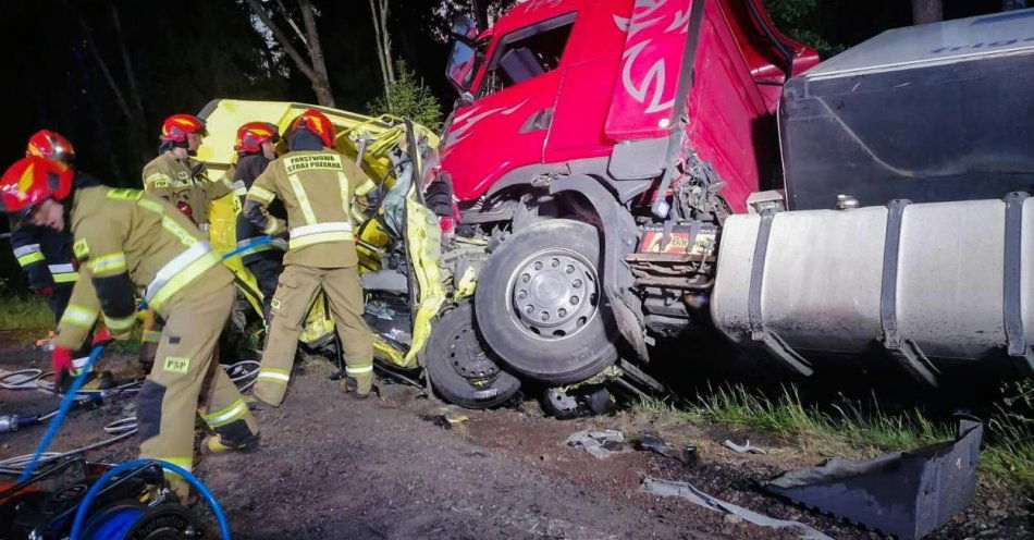 zdjęcie: W długi weekend doszło do 318 kolizji i 28 wypadków / fot. PAP