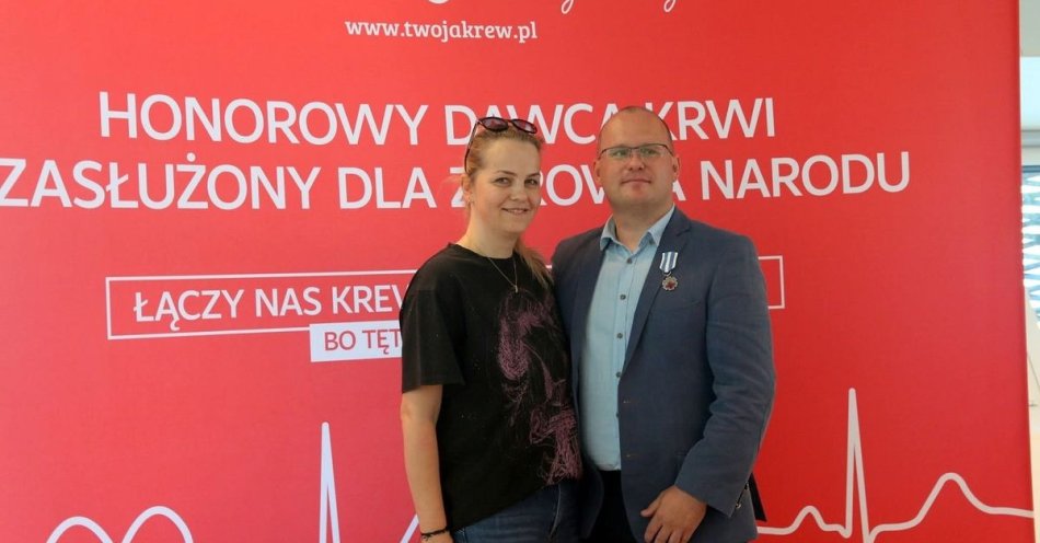 zdjęcie: Honorowy Dawca Krwi - Zasłużony Dla Zdrowia Narodu / fot. KPP w Drawsku Pomorskim
