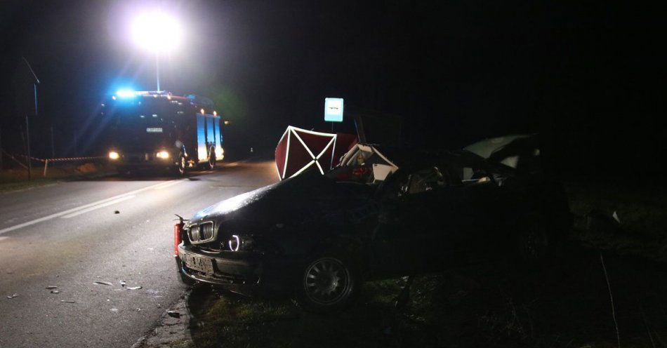 zdjęcie: Policjanci wyjaśniają tragiczne zdarzenie na drodze / fot. KPP Brodnica