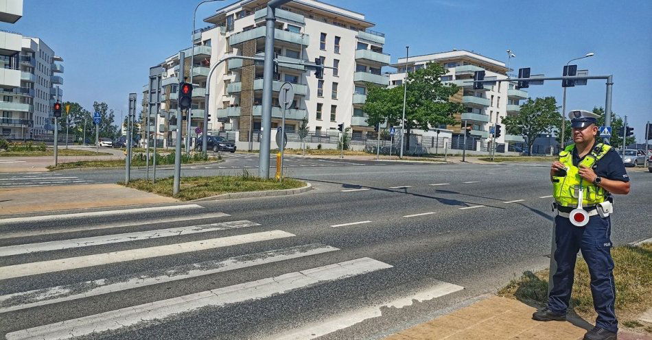 zdjęcie: Pijany i bez uprawnień wpadł, bo przekroczył prędkość / fot. KMP Łomża