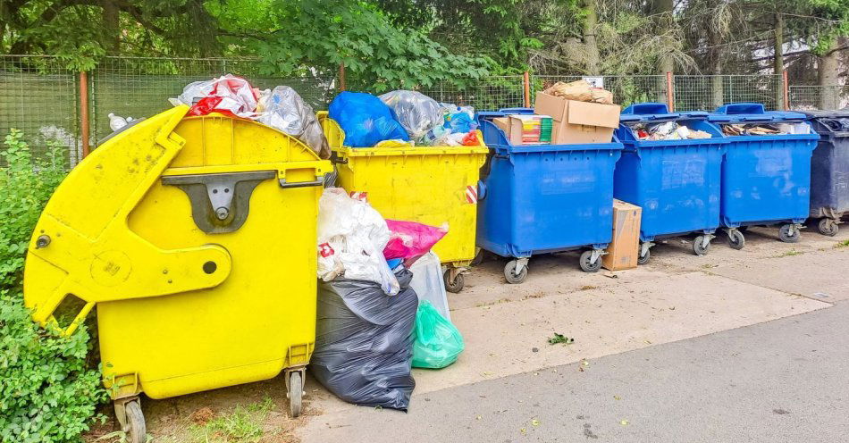 zdjęcie: Od piątku nowe stawki opłat za śmieci w zabudowie wielorodzinnej / v47120834