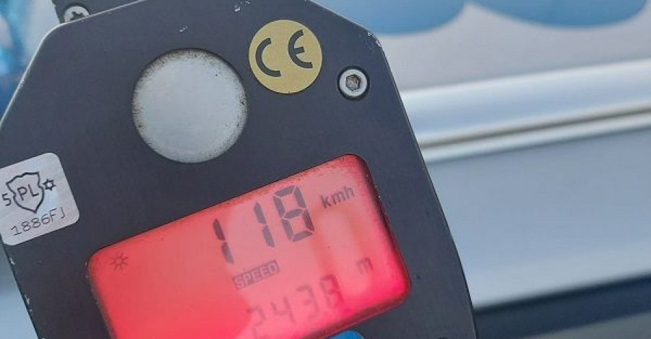 zdjęcie: Jechał motocyklem 118km/h w obszarze zabudowanym. / fot. KMP w Legnicy