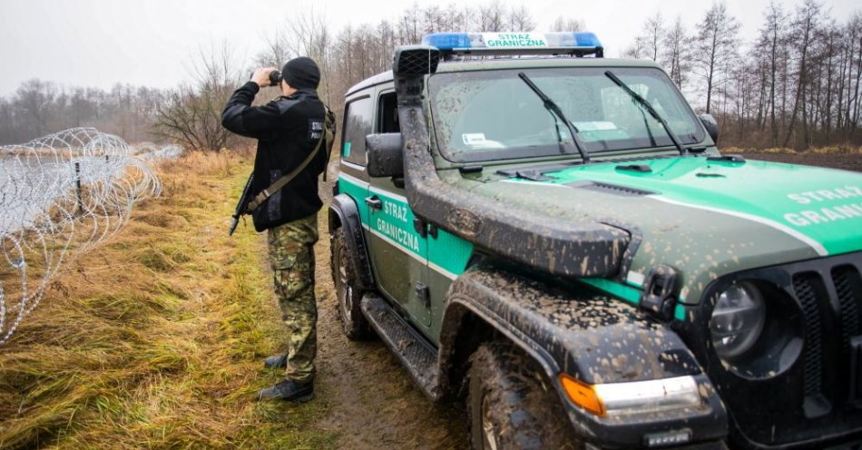 zdjęcie: Strażnicy Graniczni zatrzymali kolejnych nielegalnych migrantów / fot. PAP