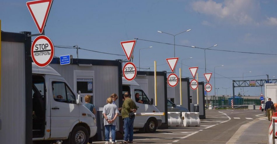 zdjęcie: Od początku wojny z Ukrainy do Polski wjechało 7,261 mln osób, wyjechało ponad 5,459 mln osób / fot. PAP