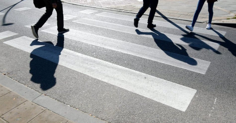 zdjęcie: Aż siedmiu pieszych zginęło na drogach przez weekend / fot. PAP