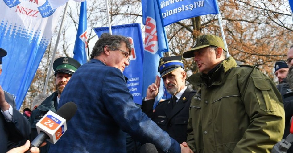 zdjęcie: Słyszymy wasze głosy / fot. PAP