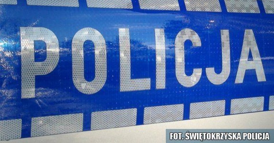 zdjęcie: Nieuczciwy klient w rękach ostrowieckich policjantów / fot. KPP Ostrowiec Świętokrzyski