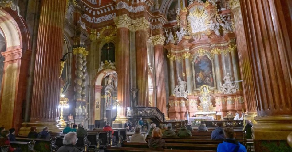 zdjęcie: W Kościele katolickim w niedzielę rozpoczyna się adwent / fot. PAP