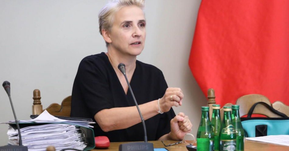 zdjęcie: Posłanka Scheuring-Wielgus usłyszała zarzuty m.in. obrazy uczuć religijnych / fot. PAP