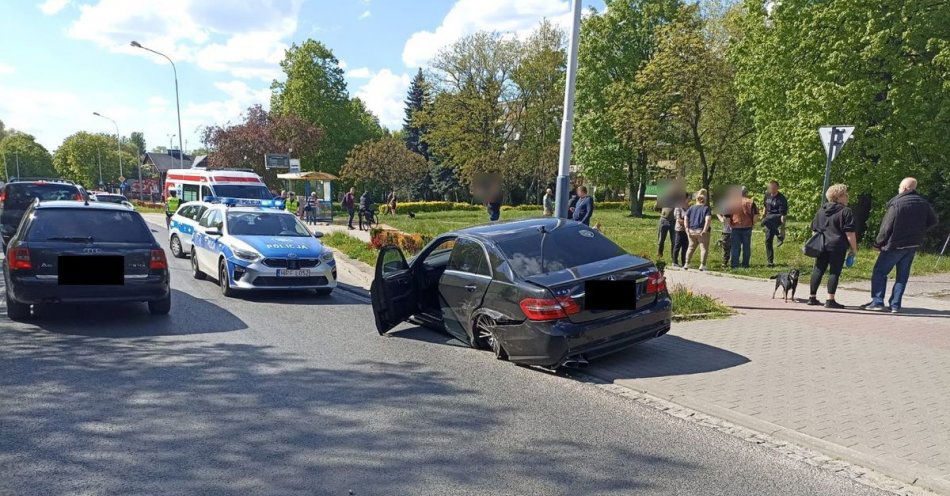 zdjęcie: Ucieczka zakończona kolizją / fot. KPP w Pabianicach