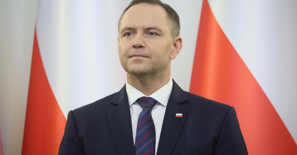 zdjęcie: Prezydent zawetował nowelizację ustawy o mniejszościach narodowych i etnicznych oraz o języku regionalnym / Warszawa, 14.10.2025. Uroczystość w Pałacu Prezydenckim w Warszawie, 14 bm. wręczenia nominacji sędziowskich i asesorskich z udziałem głowy państwa Karola Nawrockiego (na zdj.). (ls/dw) PAP/Leszek Szymański