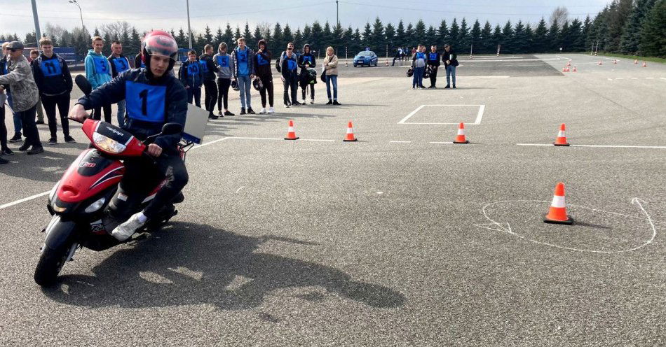 zdjęcie: Eliminacje regionalne XXV Młodzieżowego Turnieju  Motoryzacyjnego / fot. KMP w Piotrkowie Trybunalskim