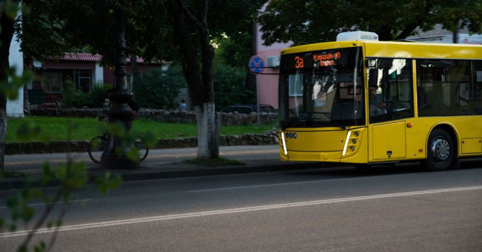 zdjęcie: W okresie Wszystkich Świętych zmiany w organizacji ruchu / v49123592