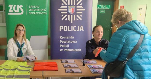 Obchody Dnia Seniora w ZUS z udziałem pabianickiej Policji