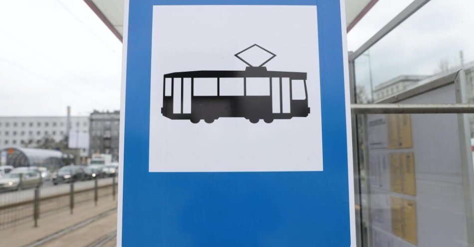 zdjęcie: Od poniedziałku zwężona będzie al. Solidarności, nie będą nią kursowały tramwaje / fot. PAP