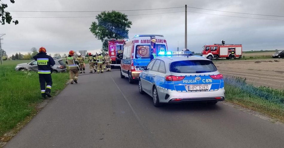 zdjęcie: Zderzenie aut w Bartłomiejowicach / fot. KPP w Radziejowie