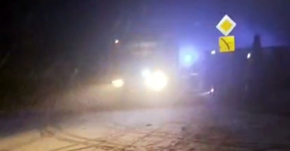 zdjęcie: Ślisko w powiecie mławskim. Policja apeluje o ostrożność / fot. KPP w Mławie