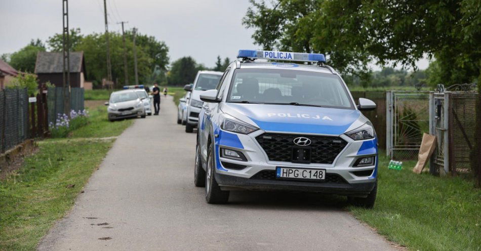 zdjęcie: Zatrzymano matkę dziewczynek, których ciała znaleziono w pogorzelisku / fot. PAP