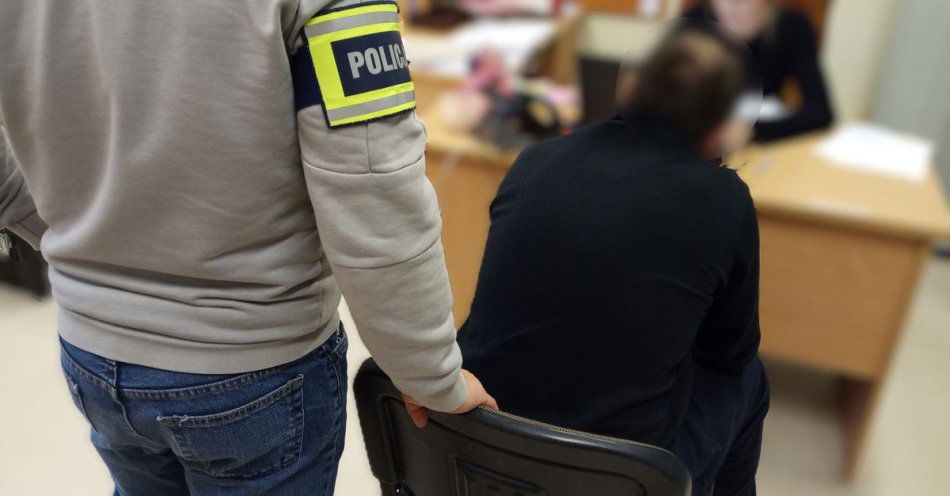 zdjęcie: Olsztyn: mężczyzna zatrzymany za handel narkotykami i włamania / fot. KMP w Olsztynie