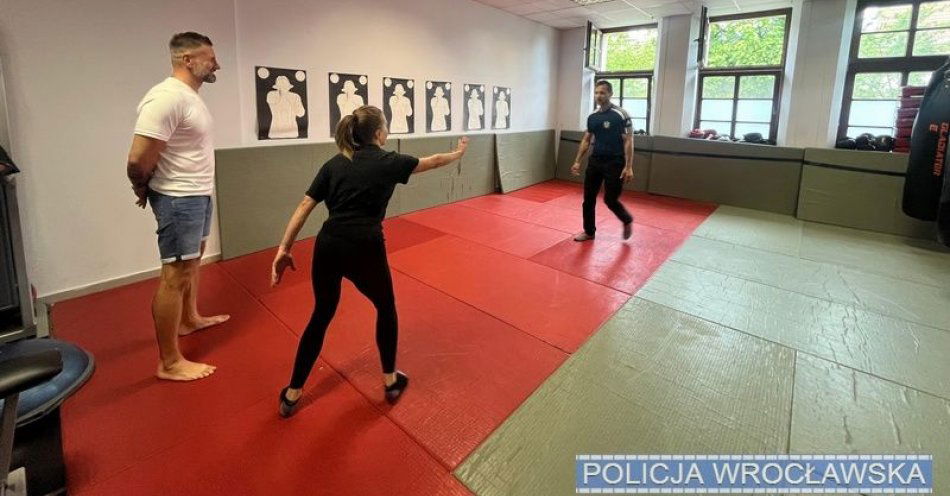 zdjęcie: Dalsza realizacja Vouchera na rzecz 33. Finału WOŚP / fot. KMP w Wrocławiu