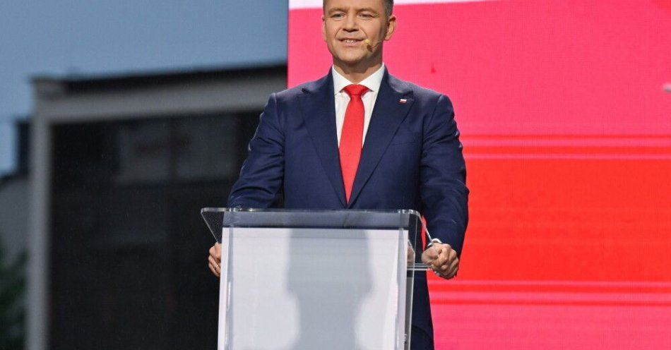 zdjęcie: CBOS: Karol Nawrocki polskim politykiem roku 2025; Donald Trump – na świecie / Końskie, 28.05.2025. Wybory Prezydenta RP 2025 - kampania przed II turą. Kandydat Komitetu Obywatelskiego w zbliżających się wyborach na fotel prezydenta RP, popierany przez Prawo i Sprawiedliwość prezes Instytutu Pamięci Narodowej Karol Nawrocki na zorganizowanej przez telewizję Republika debacie przedwybrczej w Końskich. Drugi z kandydatów w II turze, prezydent Warszawy Rafał Trzaskowski, nie przyjął zaproszenia na debatę. (jm) PAP/Piotr Polak