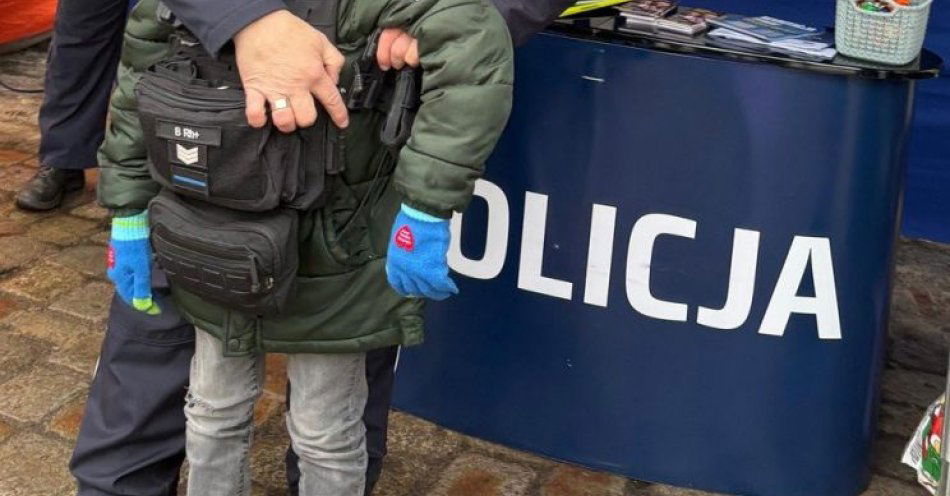 zdjęcie: Policja zapewniła bezpieczeństwo 34. Finału WOŚP w Kluczborku / fot. KPP Kluczbork