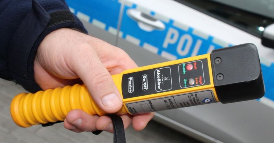 zdjęcie: Kontrola zakończona postępowaniem karnym i zabezpieczeniem samochodu na policyjnym parkingu / fot. KPP Wągrowiec