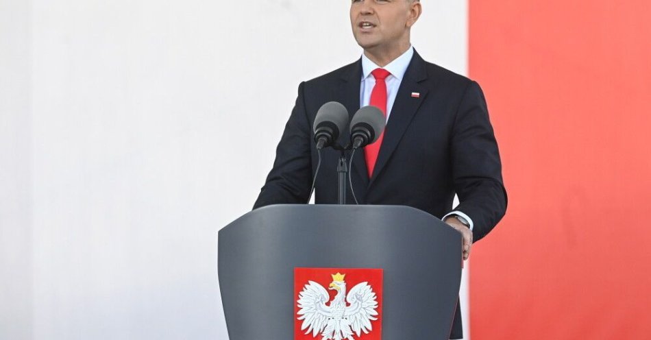 zdjęcie: 52 proc. badanych ocenia, że prezydent powinien mieć większą władzę, 38 proc., że premier / fot. PAP