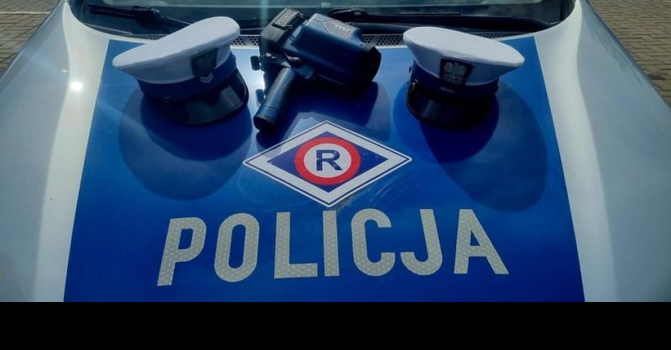 zdjęcie: Bezpieczne przejścia dla pieszych-akcja jeleniogórskich policjantów / fot. KMP w Jeleniej Górze