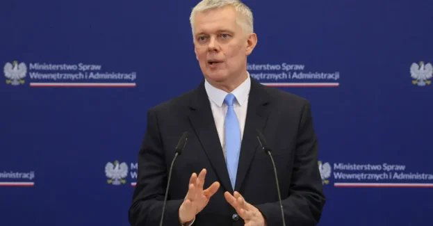 Siemoniak: prezydent i jego urzędnicy otrzymują informacje ze służb; nie ma żadnej „wybiórczości”