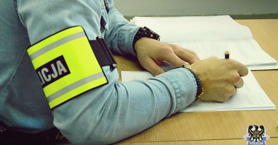 zdjęcie: 36-latka wiedziała, że nie wywiąże się z umowy. Teraz odpowie za oszustwo / fot. KMP w Wałbrzychu
