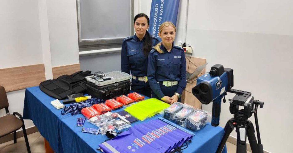 zdjęcie: Dzień otwarty radomskiej policji przyciągnął studentów / fot. KMP w Radomiu