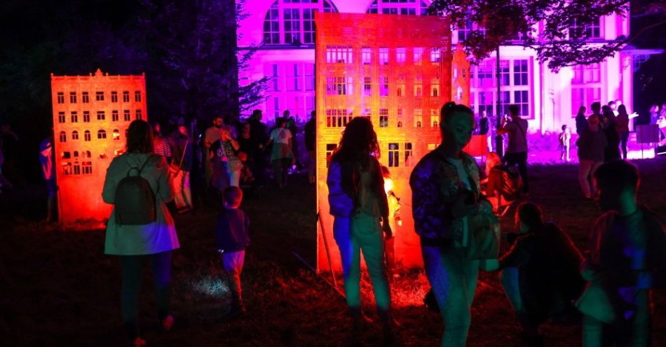 zdjęcie: Light. Move. Festival powraca we wrześniu do Pałacu Poznańskich w Łodzi / fot. PAP