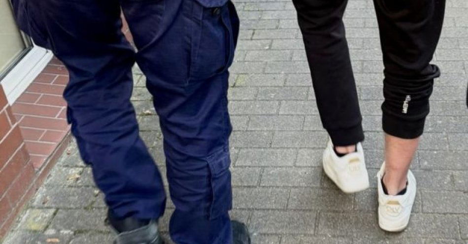 zdjęcie: Zasłabnięcie w aucie ujawniło poszukiwanego pijaka / fot. KPP w Goleniowie